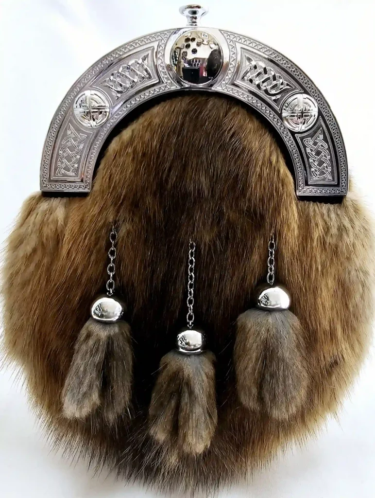 Musquash Sporran with a Celtic Knot Cantle - Kiltpin Scotland