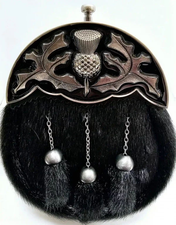 Black Sealskin Sporran with Thistle Cantle